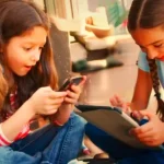 4,5 ore pe zi. Noua viață paralelă a copiilor – FuLLonline